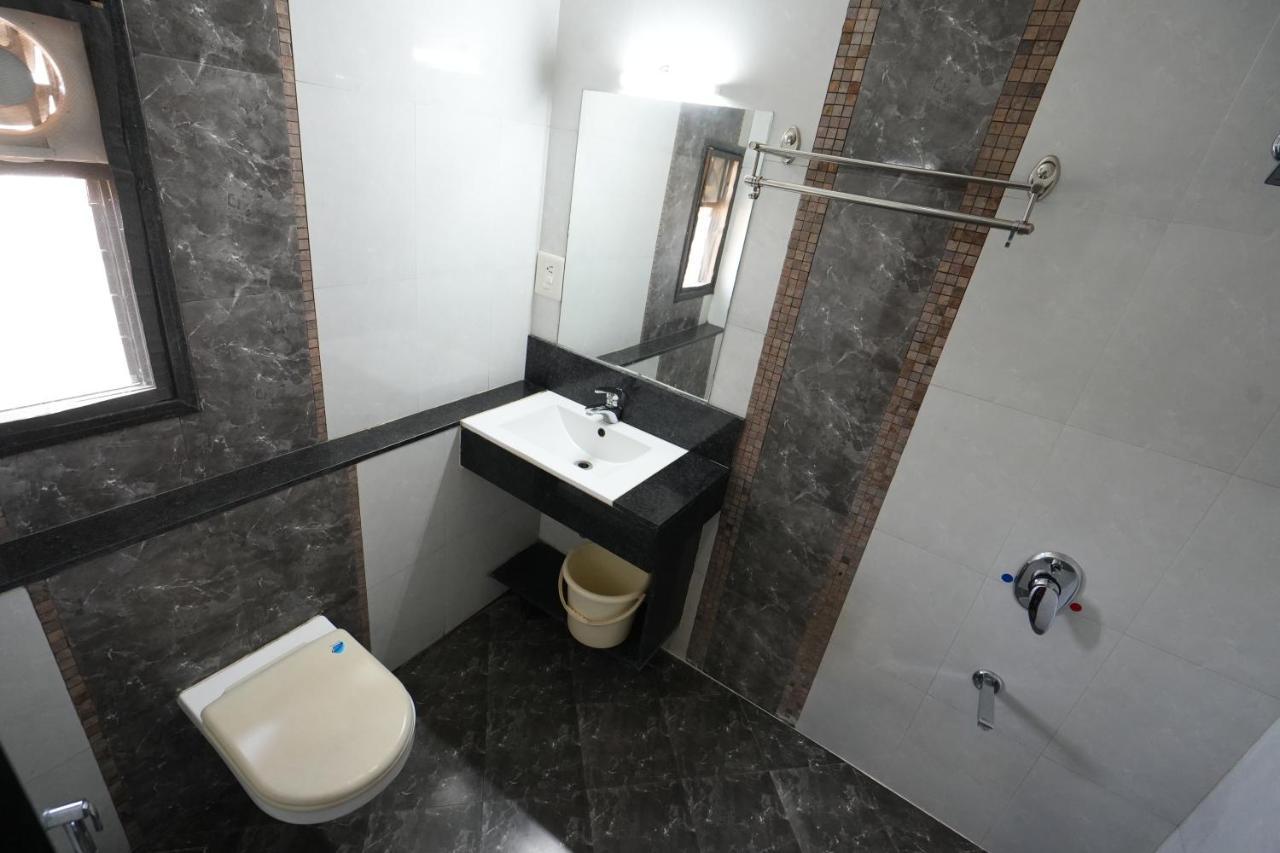 Hotel Ravi Residency Nadiād Exterior foto