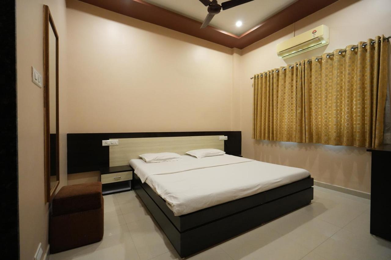 Hotel Ravi Residency Nadiād Exterior foto